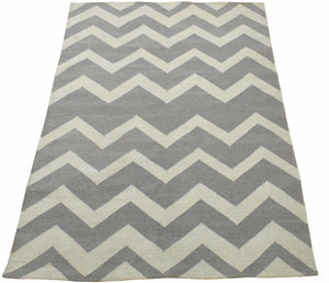 Modern Chevron Gray and Beige Dhurrie Wool Polyester 5x8 Rug