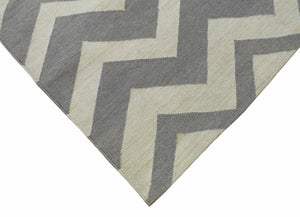 Modern Chevron Gray and Beige Dhurrie Wool Polyester 5x8 Rug