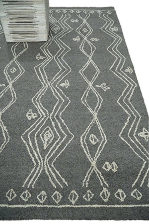 5x8 Gray and White Tribal Hand Tufted Textured Loop Area Rug