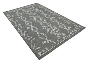 5x8 Gray and White Tribal Hand Tufted Textured Loop Area Rug