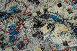 5x8 Hand Knotted Persian Style Ivory And Silver Recycled Silk Area Rug