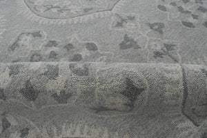Traditional Silver and Gray Hand Tufted 5x8 Wool Area Rug