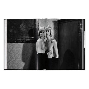 Helmut Newton. Berlin, Berlin (German, French, English)