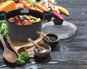 MASTERPAN Nonstick Stock & Pasta Pot With Glass Lid Strainer, 5 QT., 9" (23cm)