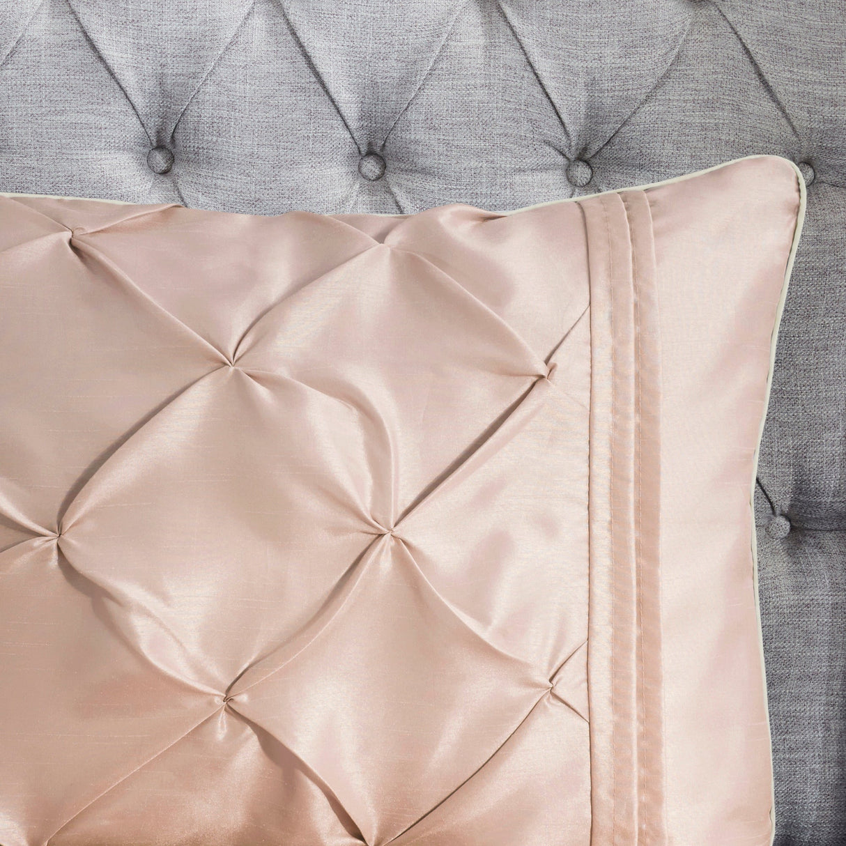 7-Piece Full 100% Polyester Pieced Pleated Tufted Comforter Set