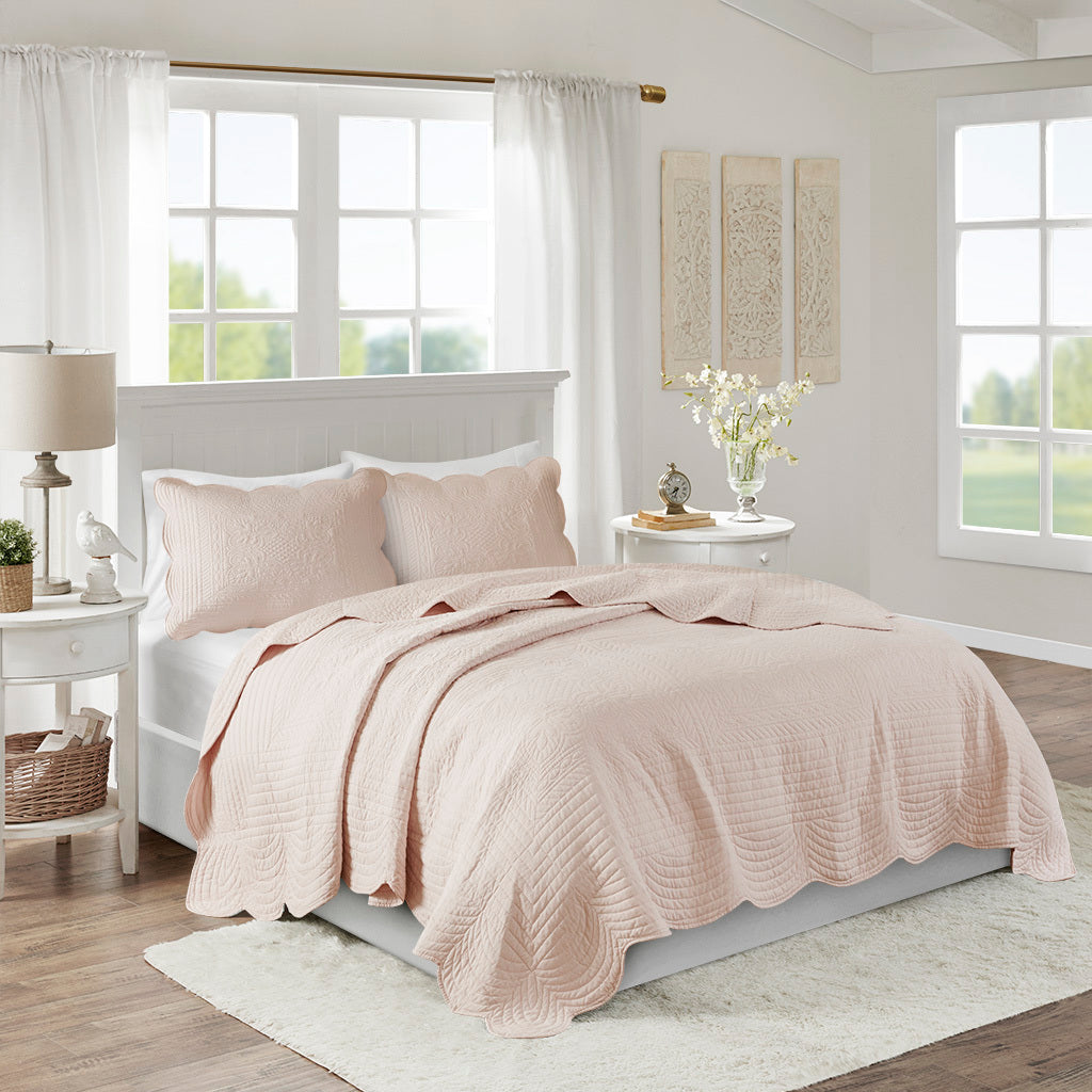 Reversible Scalloped Edge Quilt Set with Lightweight Microfiber - Blush