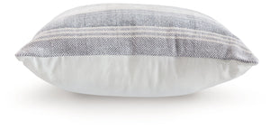 Adikus - Pillow