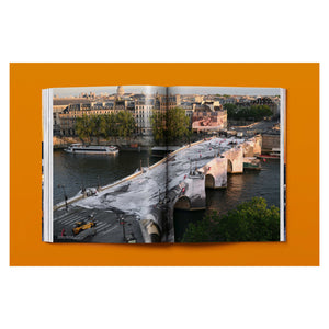JR. La Caverne du Pont Neuf (French, English)