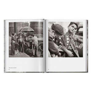 Stanley Kubrick Photographs. Through a Different Lens (German, French, English)