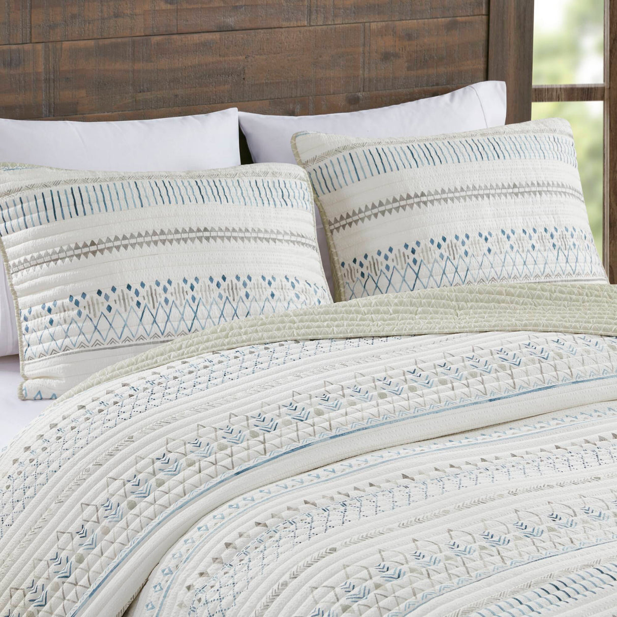 3 Piece Seersucker Quilt Set Taupe/Blue King/Cal King
