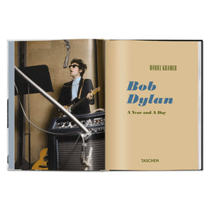 Daniel Kramer. Bob Dylan. A Year and a Day (English)