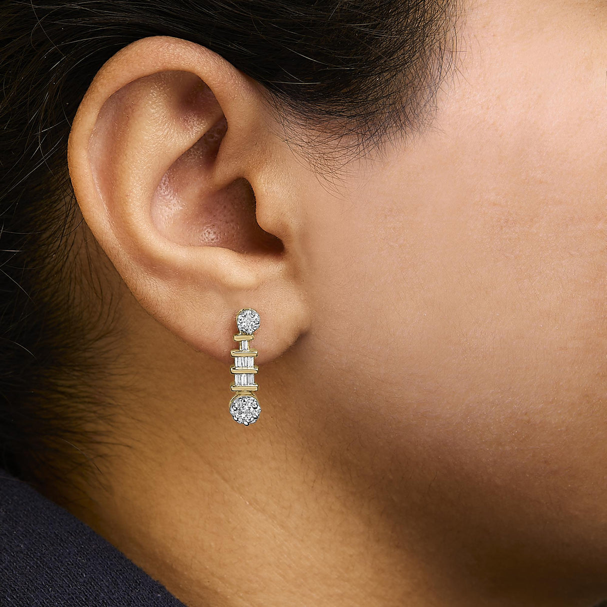 14K Yellow Gold 3/4ct. TDW Round and Baguette-cut Diamond Earrings(H-I,SI1-SI2)
