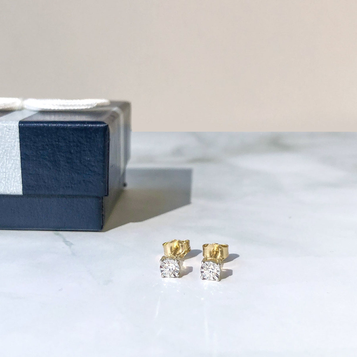 .925 Sterling Silver 1/10 Cttw Round Brilliant-Cut Lab Grown Diamond Miracle-Set Stud Earrings (F-G Color, VS1-VS2 Clarity)