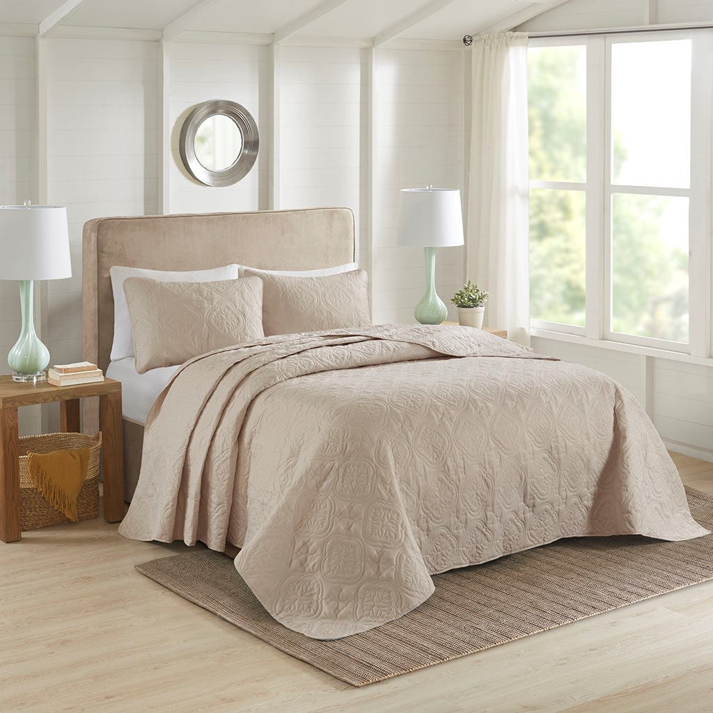Reversible Bedspread Set with Quilted Medallion Design - Khaki