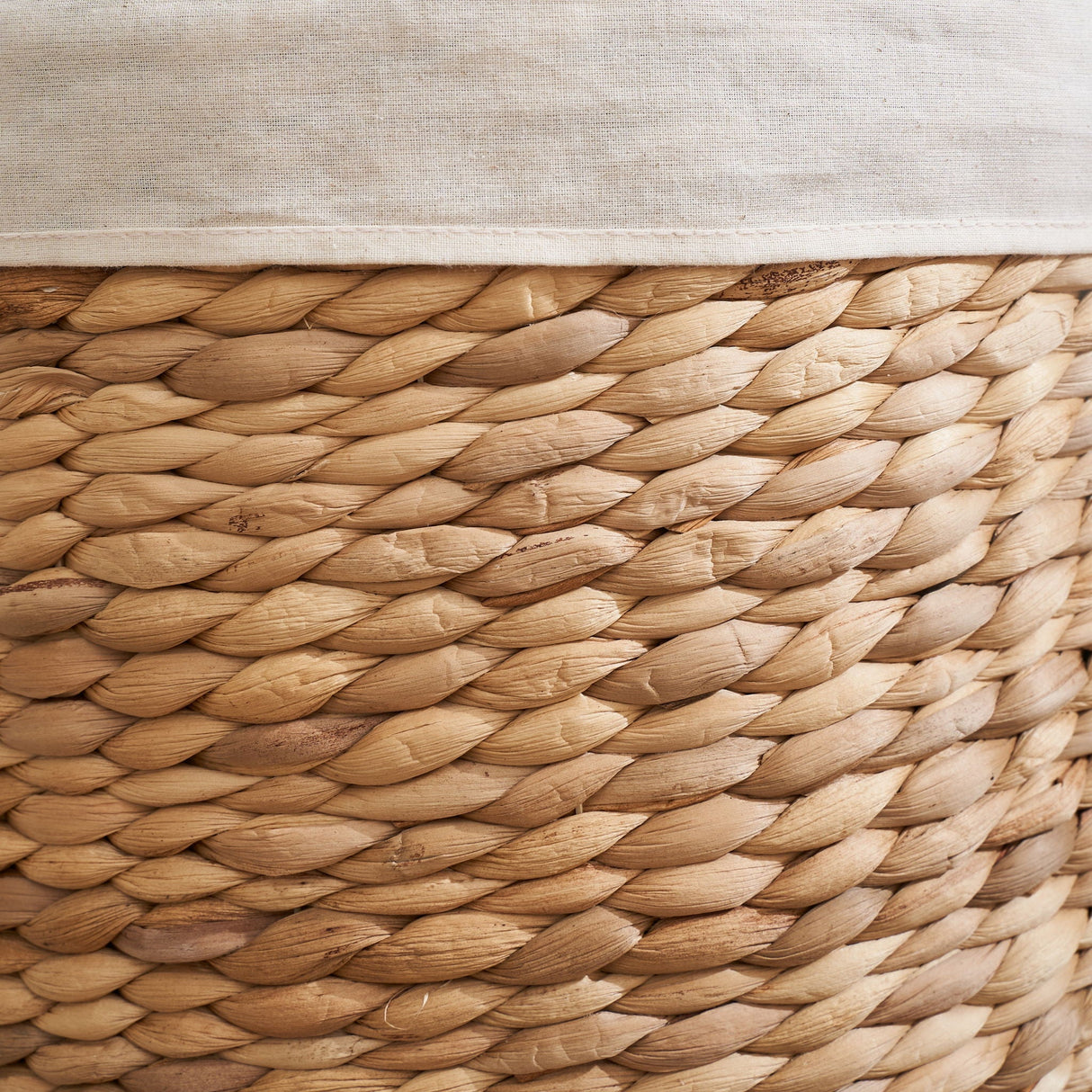 Round Tall Water Hyacinth Woven Wicker Laundry Hamper With Lid - For Clothes, Toys And Book Storage With Removable Liner - 15" X 15" X 20" - Natural Brown