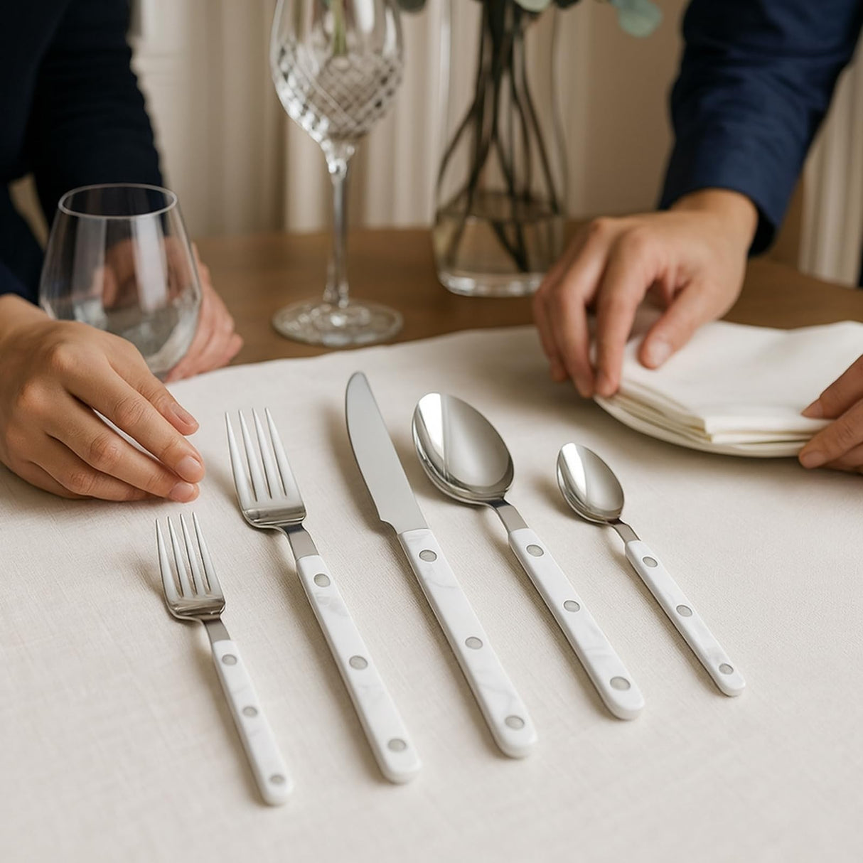 Khen 20-Piece Cutlery Set – Includes Dinner Knives, Forks, Spoons