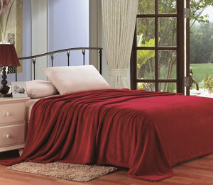 Decor&More Simply Lush Solid Microplush Blanket