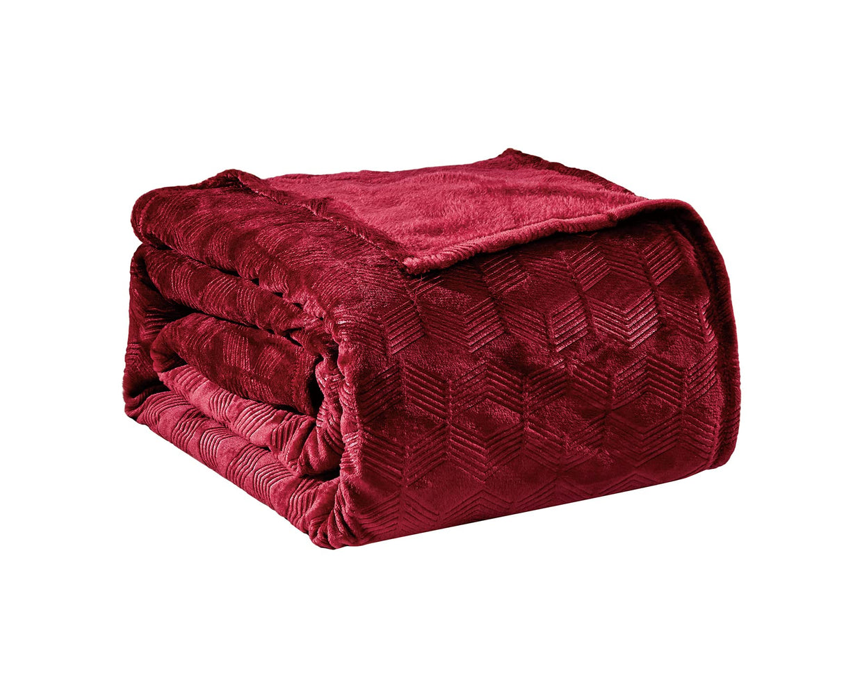 Ultra Plush by Decor&More Amrani Chevron Arrow Jacquard Microplush Blanket