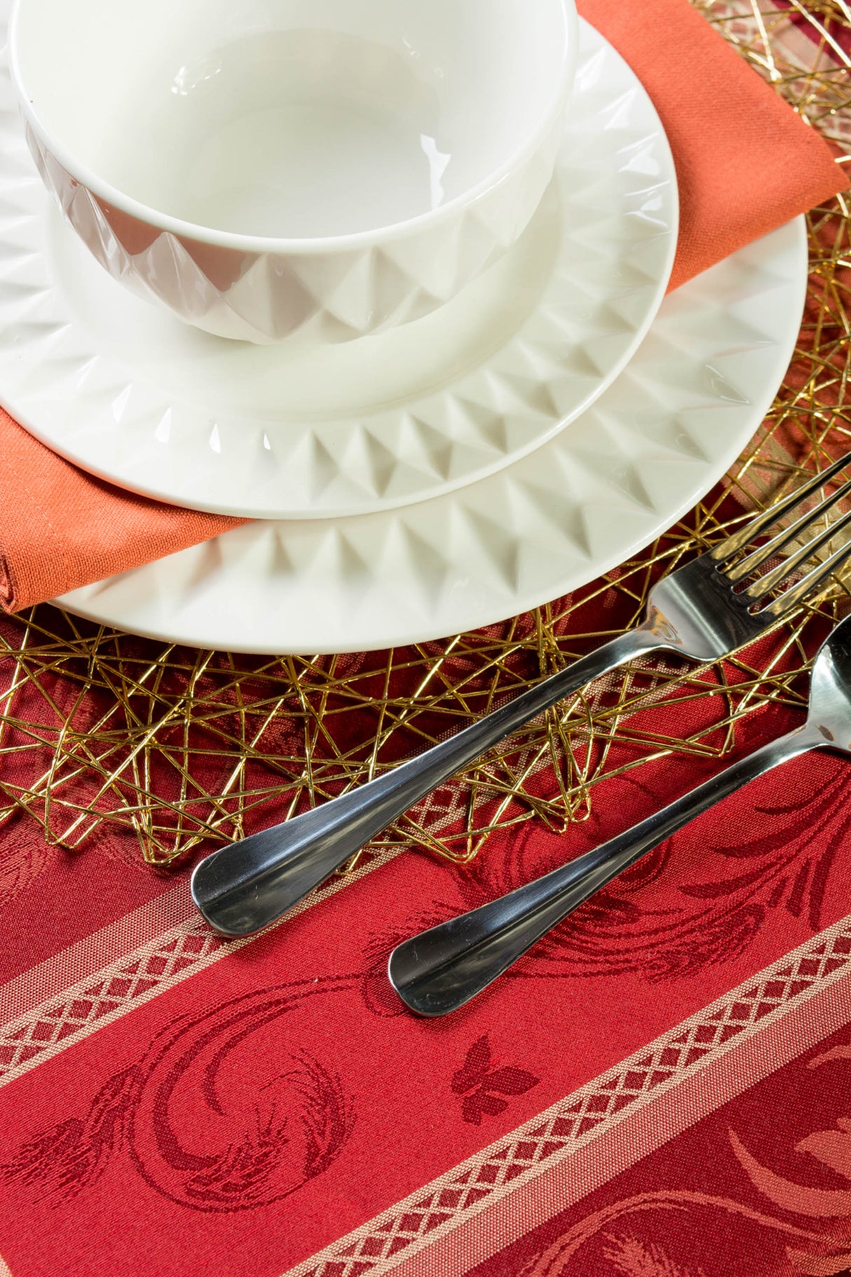 DII Harvest Wheat Jacquard Tablecloth 70 Round