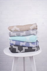 DII Gray Lattice Throw