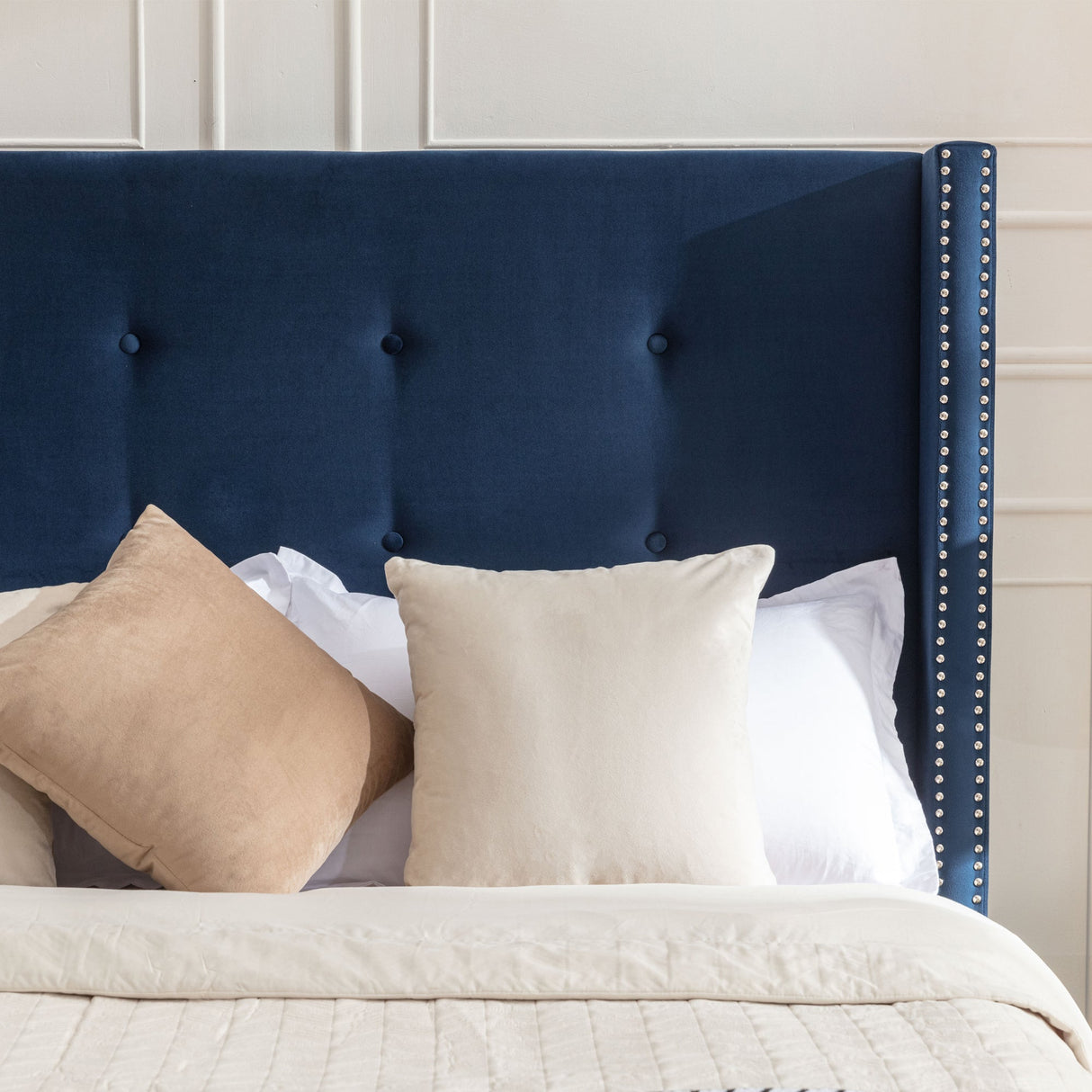 Peyton Upholstered Queen Bed with Blue Velvet