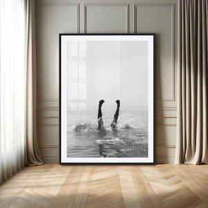 Minimal Ocean Wall Art Canvas Print – Framed Monochrome