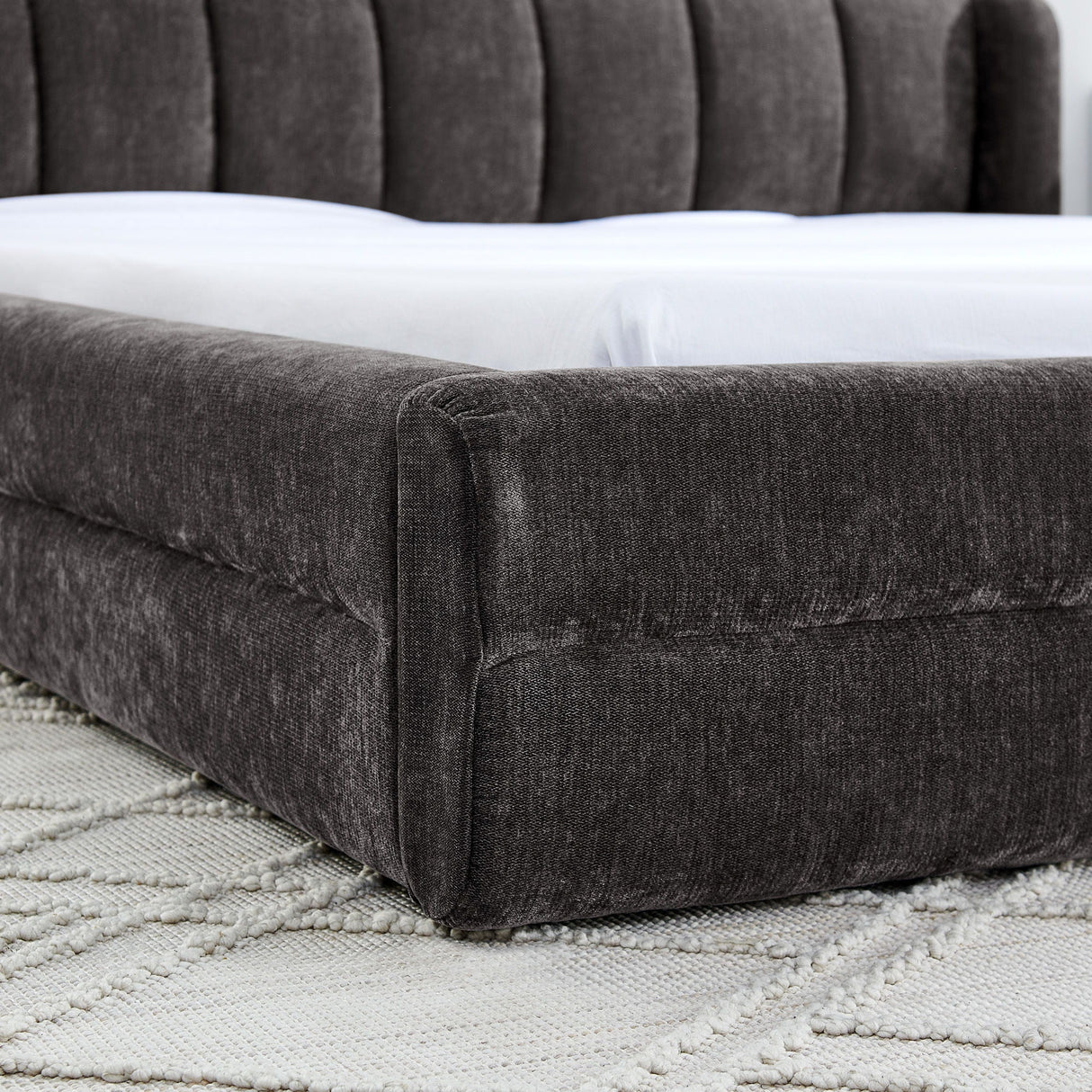 Modern Upholstered Bed Frame With Thick Fabric And Headboard