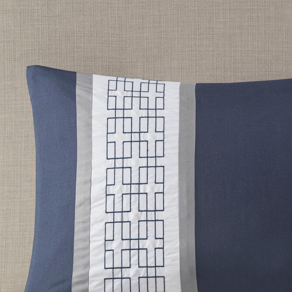 8 piece queen embroidered comforter set - Tuesday Morning - Quilts & Comforters
