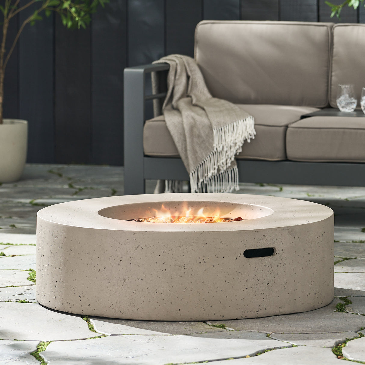 Modular circular concrete propane fire pit, light grey  50,000 btu