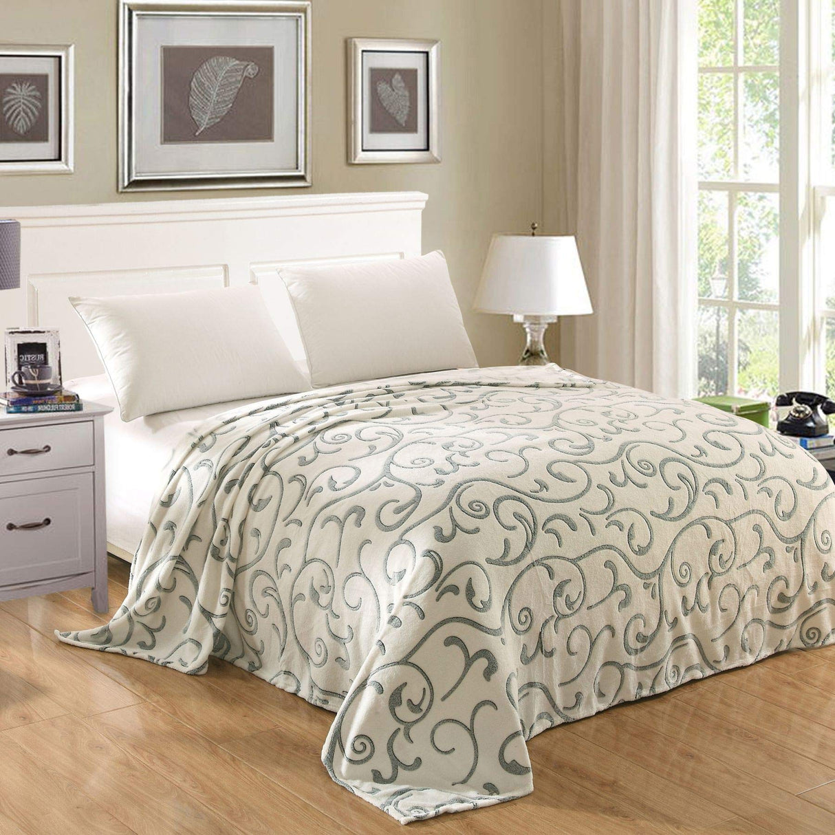 Decor&More Home Essentials Cameo Microplush Blanket