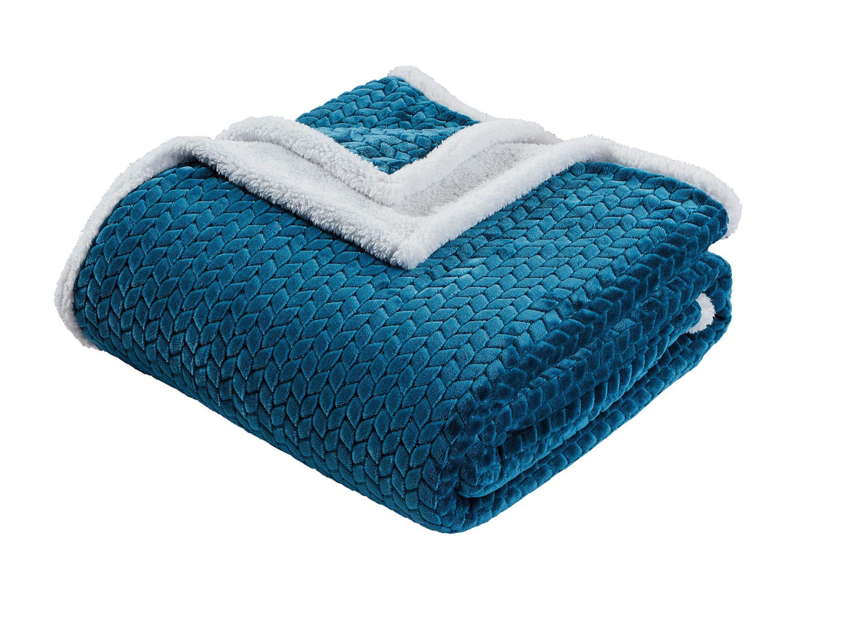 Decor&More Home Essentials Braided Sherpa Blanket