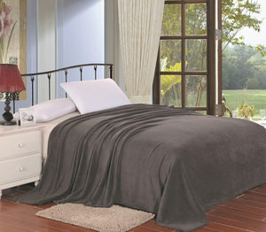 Decor&More Simply Lush Solid Microplush Blanket