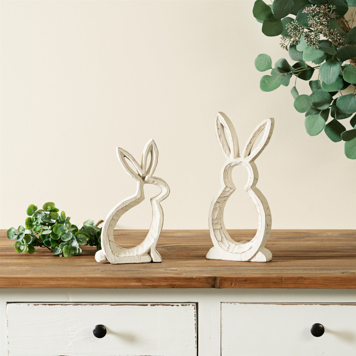 Carved stone bunny outline decor (set of 2)