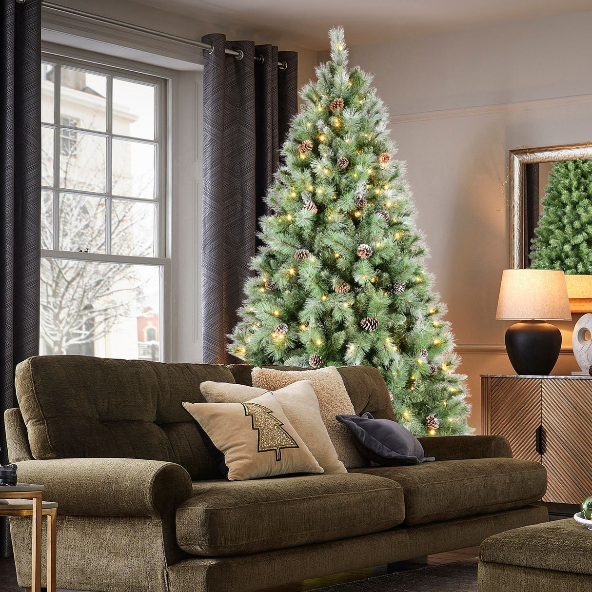 7.5FT Christmas Tree with 450 Warm Lights