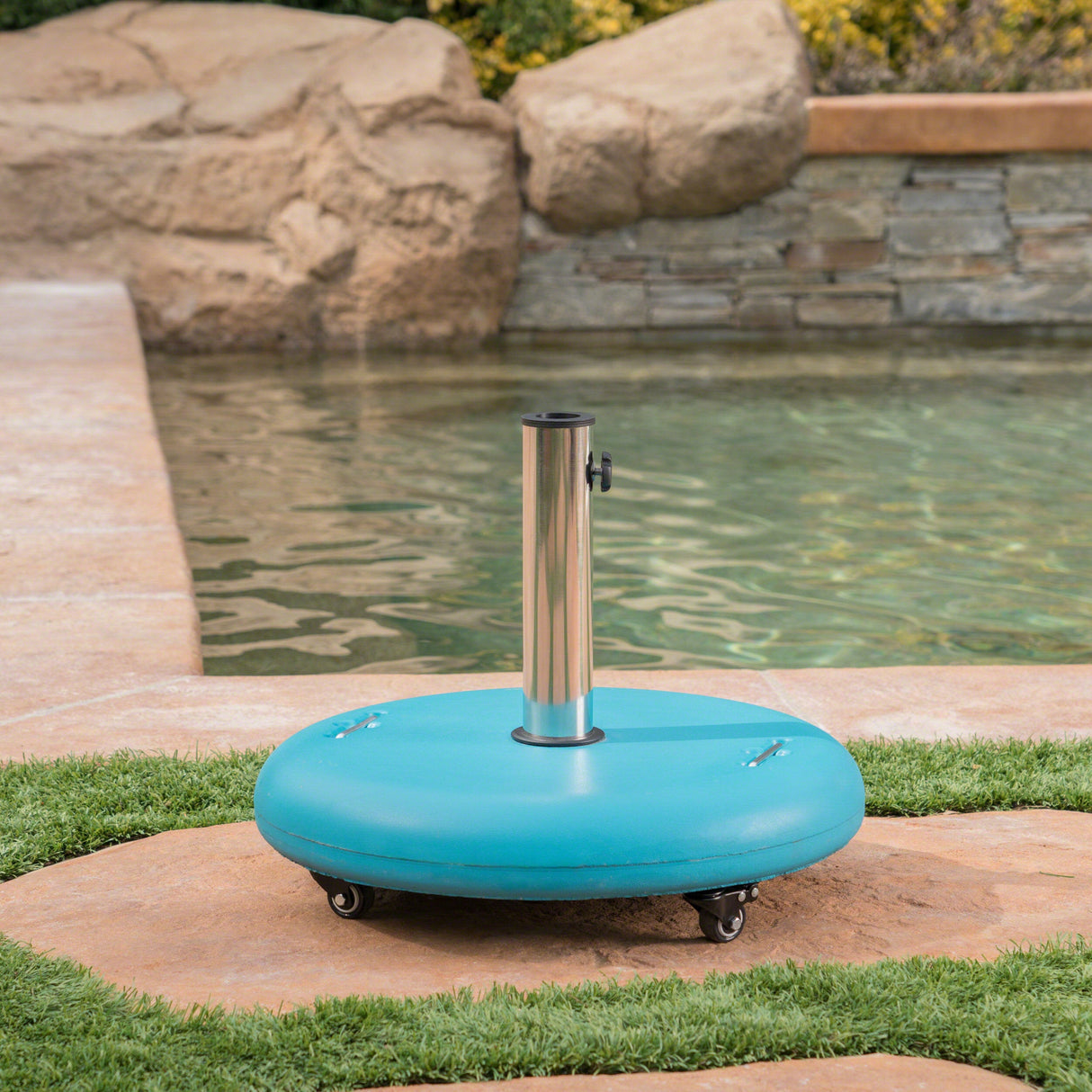 Wheelie umbrella base