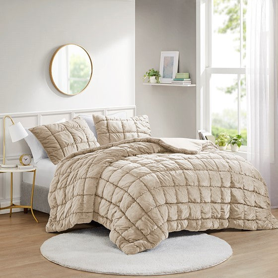 Full/Queen 3 Piece Comforter Set