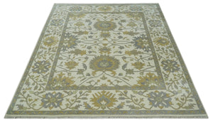 8.6x10 Ivory, Beige and Charcoal Hand Knotted Heriz Serapi Floral Area Rug | TRDCP1186810