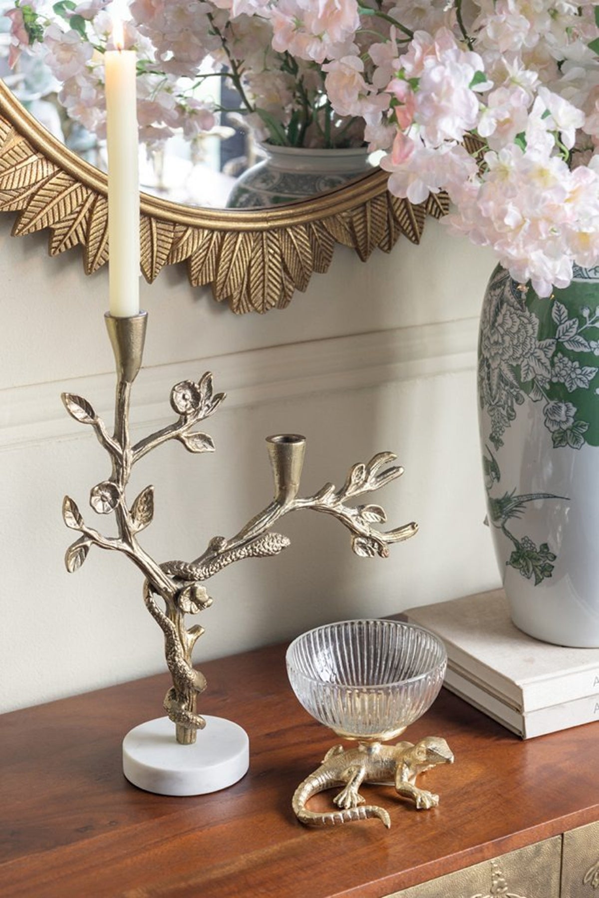 5x5x4.5' Gold Lizard Pedestal Bowl with Ribbed Glass Dish