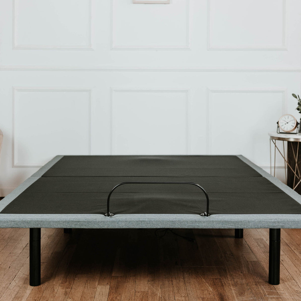 Btx5 - Adjustable Bed Base With Head And Foot Position Adjustment