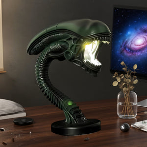 USB Alien Head Lamp – Sci-Fi Resin Desk Light for Bedroom, Office & Halloween Decor