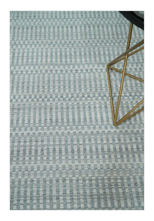 8x10 Hand Made Modern Trellis Ivory and Silver Blended Wool Area Rug