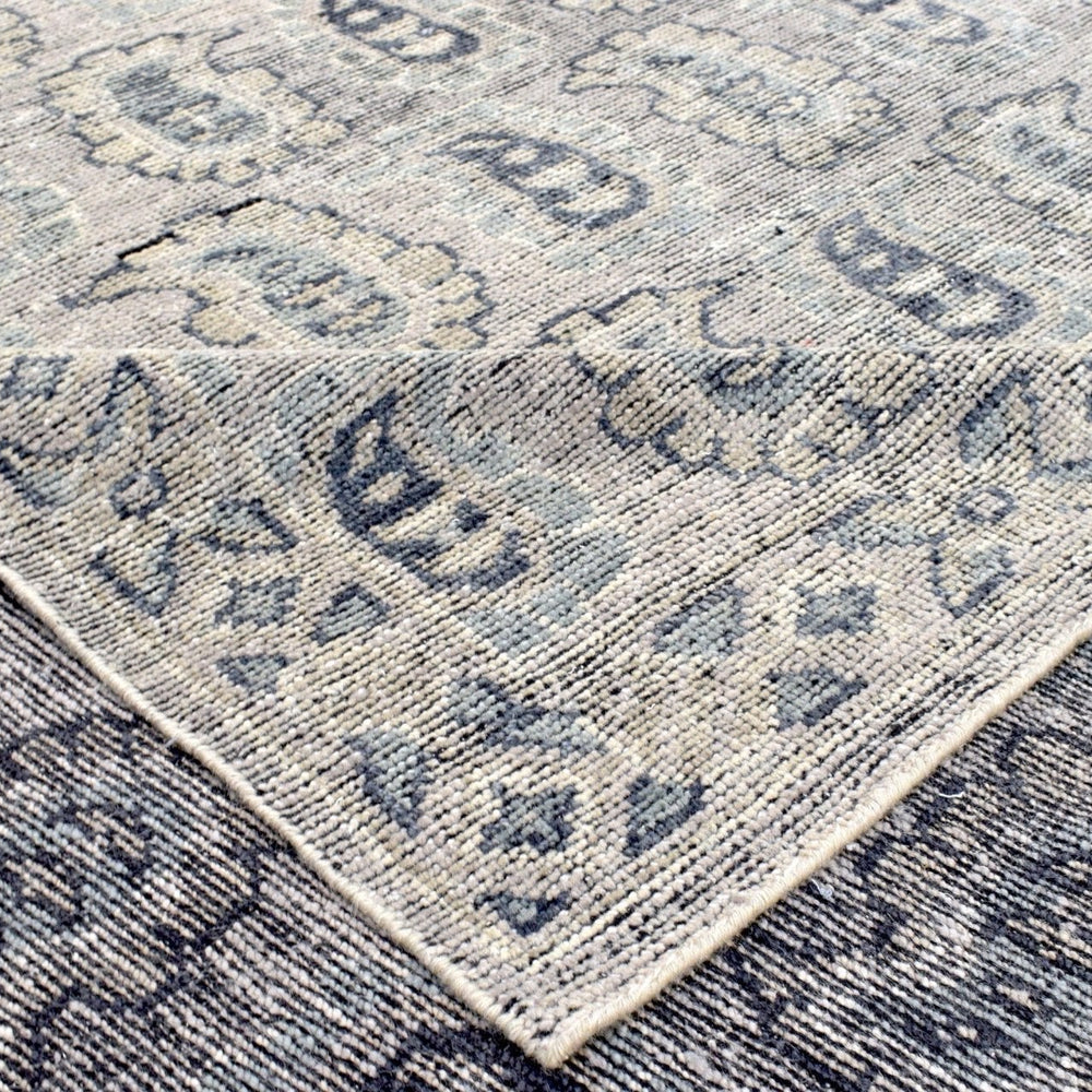 Silver Traditional Style Hand Knotted 8x10 Wool Area Rug