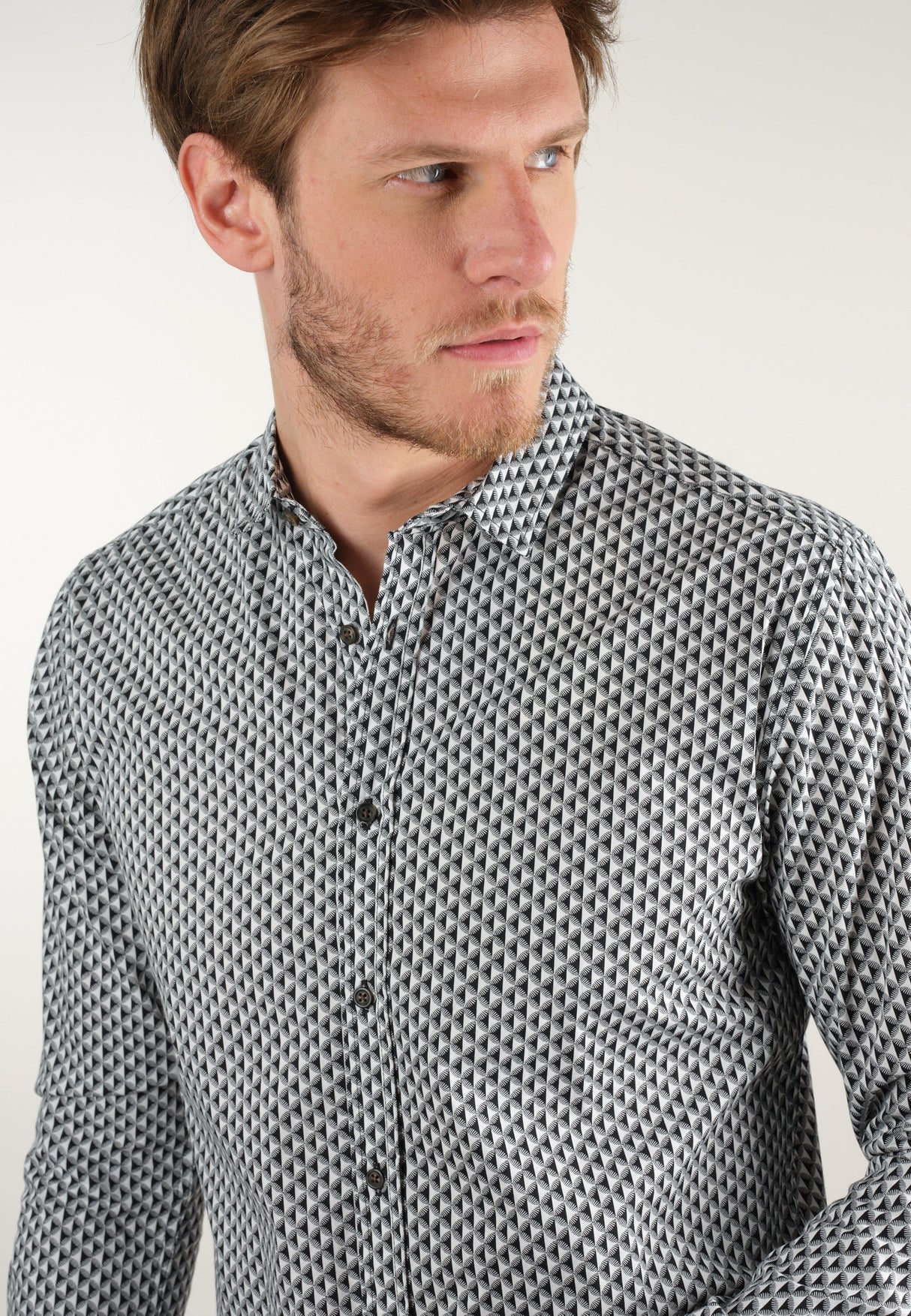 Deeluxe Design Long Sleeved Shirt