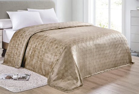 Ultra plush by decor&more chevron arrow jacquard microplush blanket