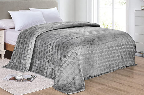 Ultra plush by decor&more chevron arrow jacquard microplush blanket