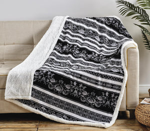 FAITH, HOPE, LOVE HOME DÉCOR Amor Eterno Be Mine Love Collection Ultra Plush Heart Throw Blanket (50" x 60") with Sherpa Backing – Odelia