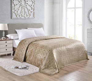Ultra Plush by Decor&More Amrani Chevron Arrow Jacquard Microplush Blanket
