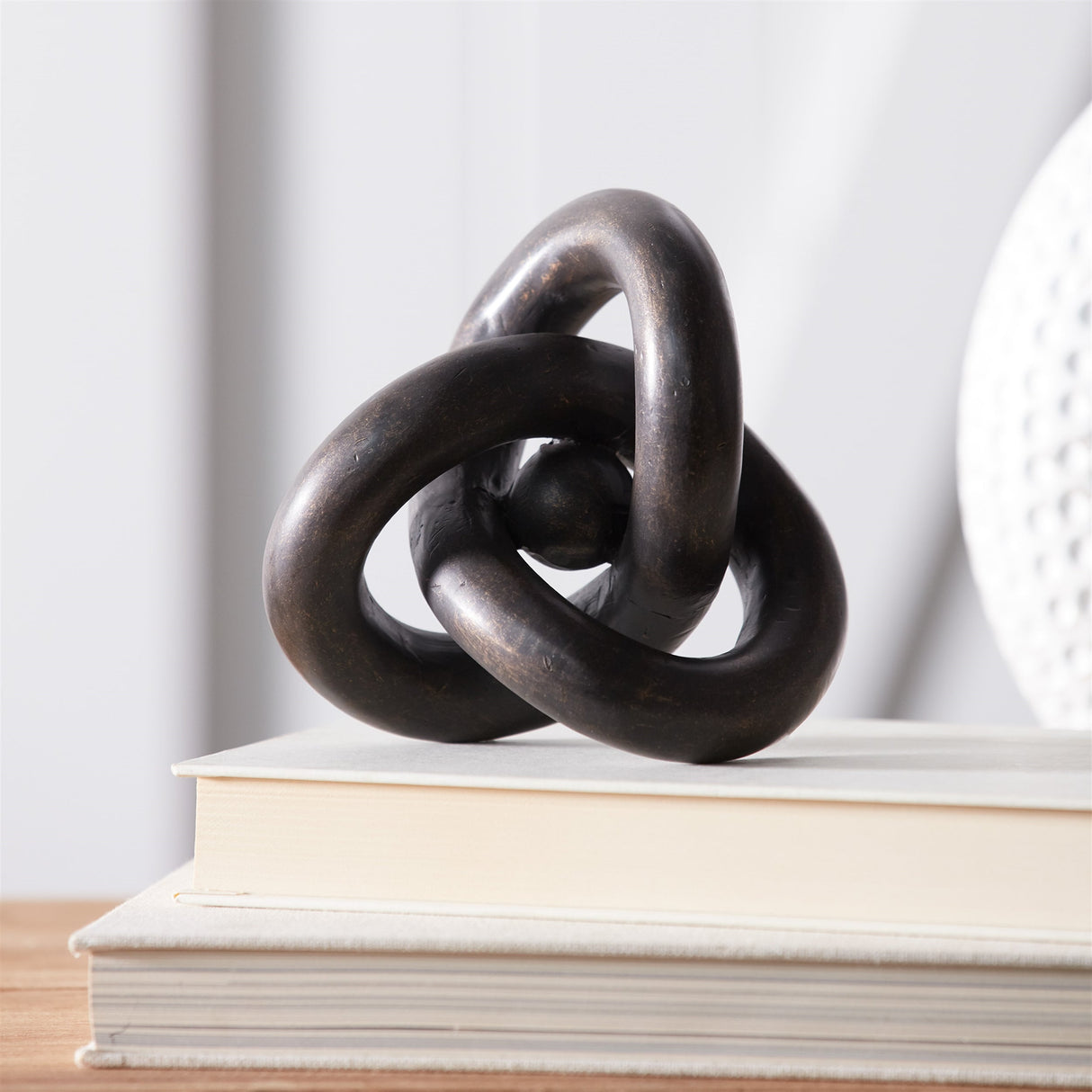 Modern knot decor (set of 4)