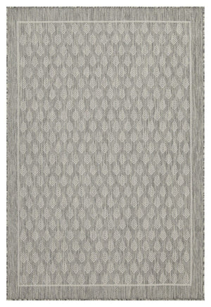 Sunshine - 5'3" X 7'3" Indoor, Outdoor Polypropylene Area Rug - Silver