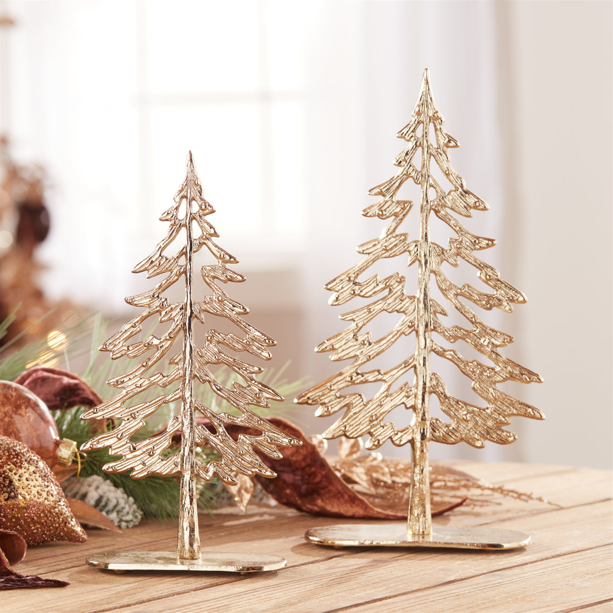 Metal tree with wood base (set of 2)